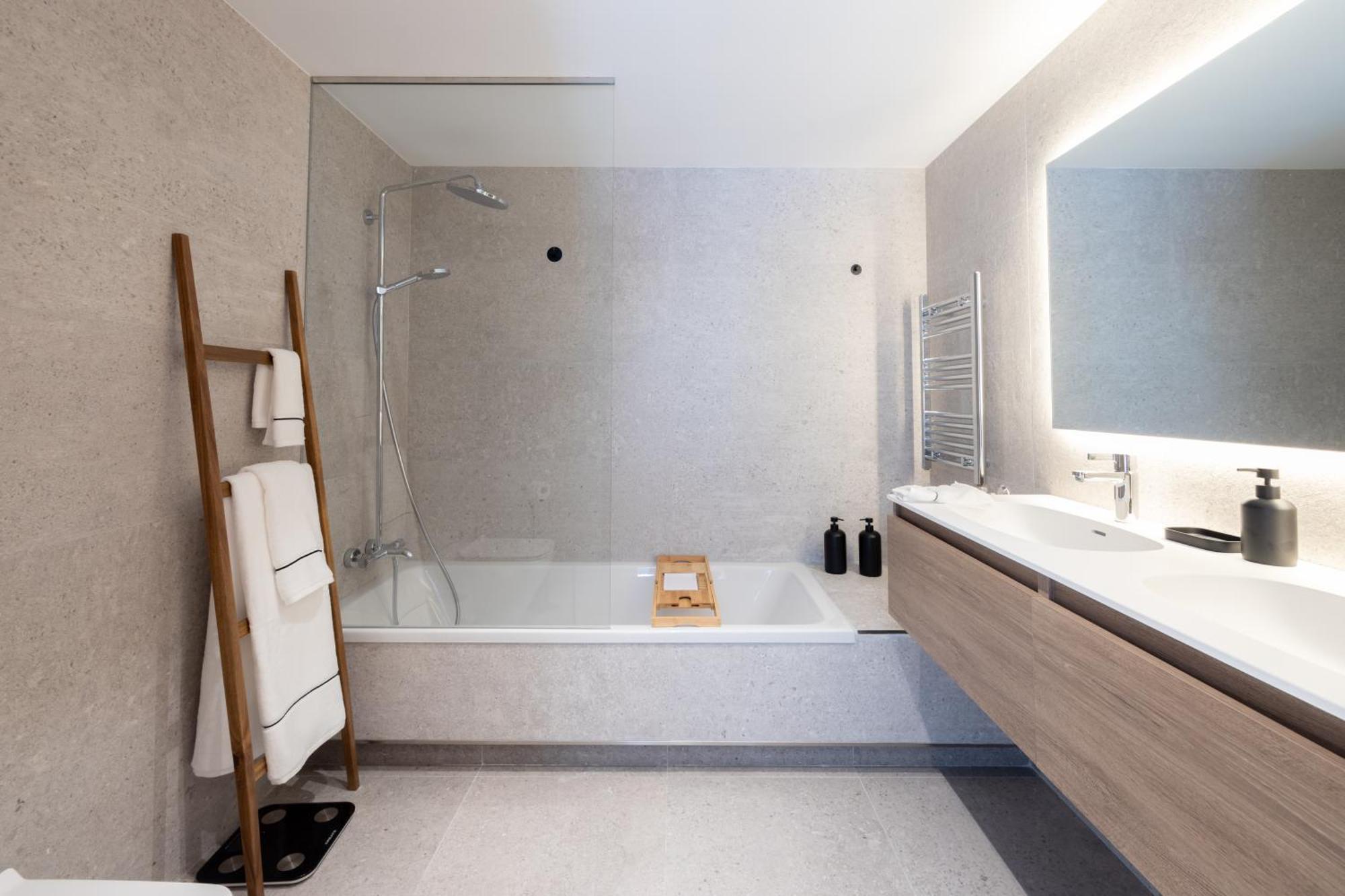Isard Homes & By Select