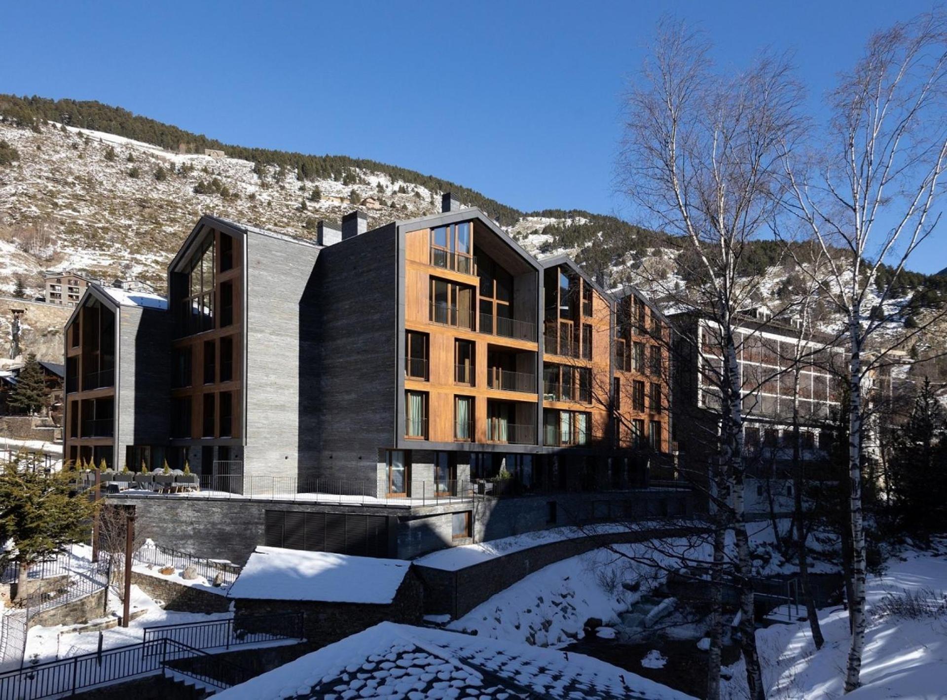 Isard Homes & By Select